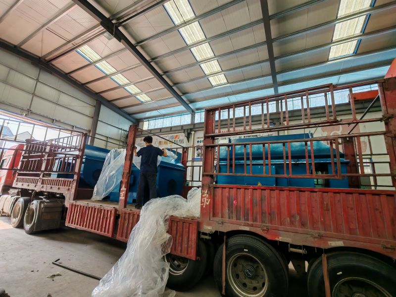 3臺YKK高壓電機(jī)專車發(fā)貨